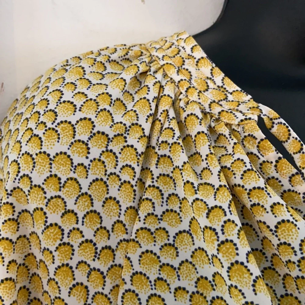 Boden Yellow Print Tie Neck Peasant Top 2P - Picture 3 of 10
